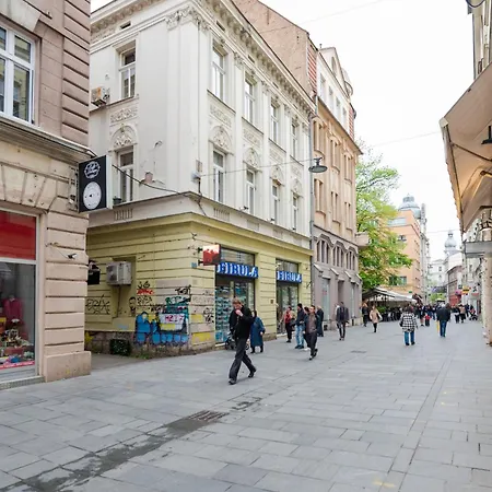 Royal Meeting Point - Heart Of With A View アパート サラエヴォ