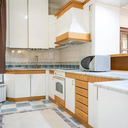 Apartment Royal Meeting Point Family & Group Friendly Up To 8 *