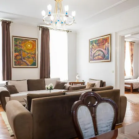 Royal Meeting Point Family & Group Friendly Up To 8 Sarajevo