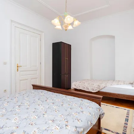 Royal Meeting Point - Heart Of With A View * Saraybosna