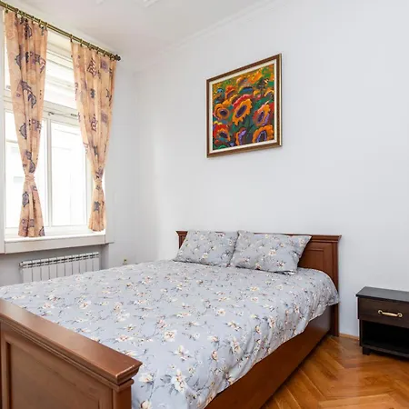 Royal Meeting Point - Heart Of With A View アパート