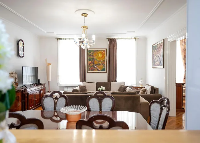 아파트 Royal Meeting Point - Heart Of With A View *