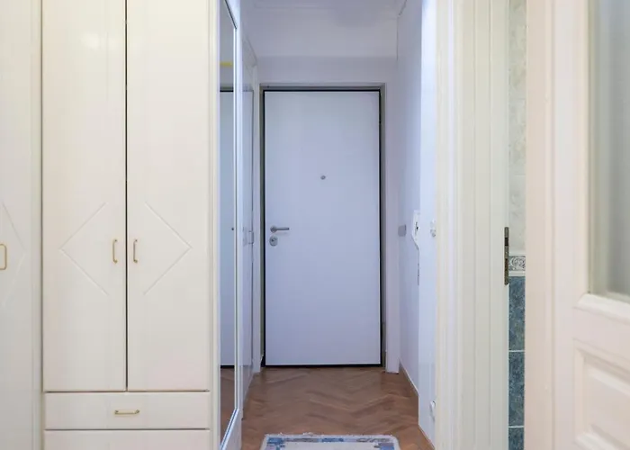 Royal Meeting Point - Heart Of With A View 사라예보