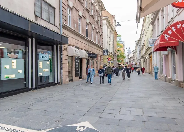 Апартаменты Royal Meeting Point - Heart Of With A View *