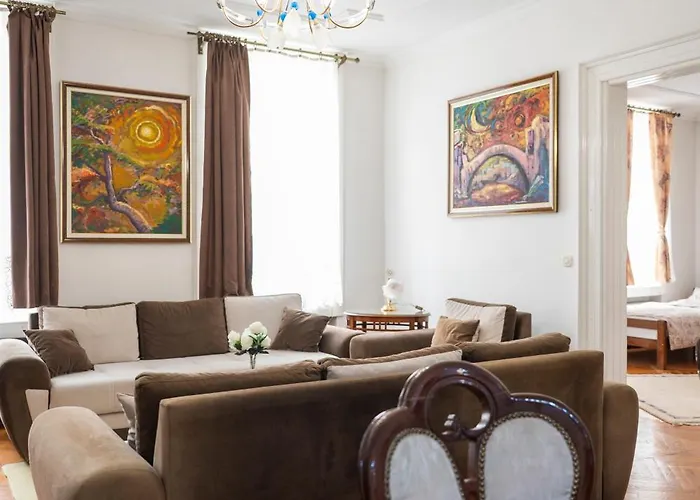 Royal Meeting Point - Heart Of With A View 사라예보